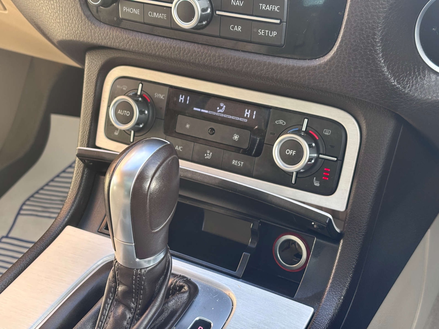 Used Volkswagen Touareg 2014 for sale - 77236262: Photo 47