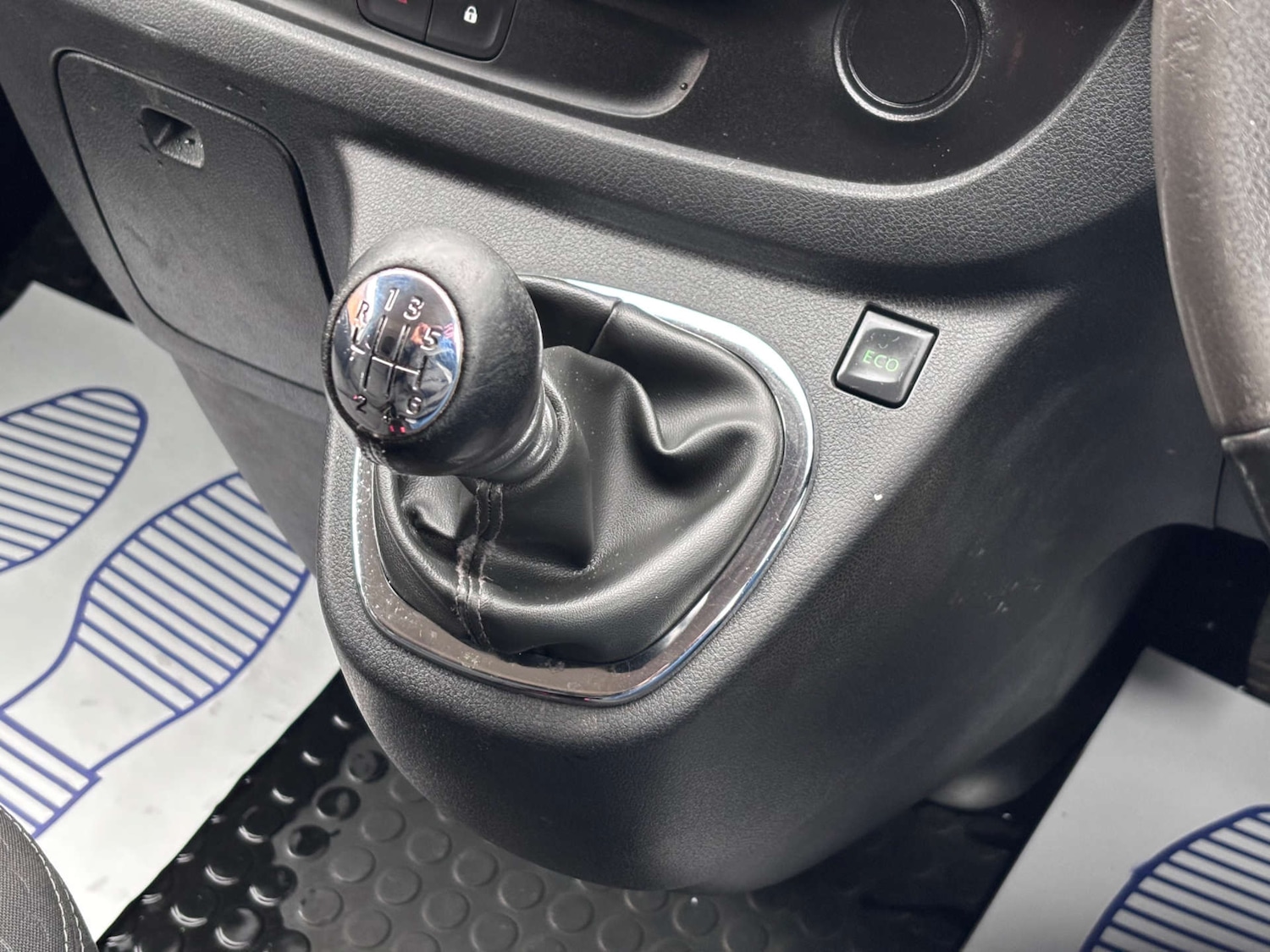 Used Vauxhall Vivaro 2016 for sale - 77790755: Photo 31