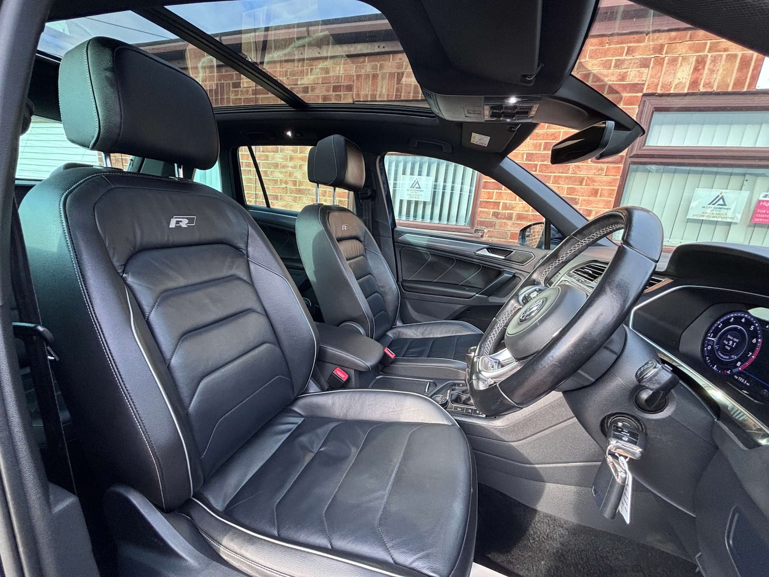 Used Volkswagen Tiguan 2017 for sale - 77198043: Photo 38