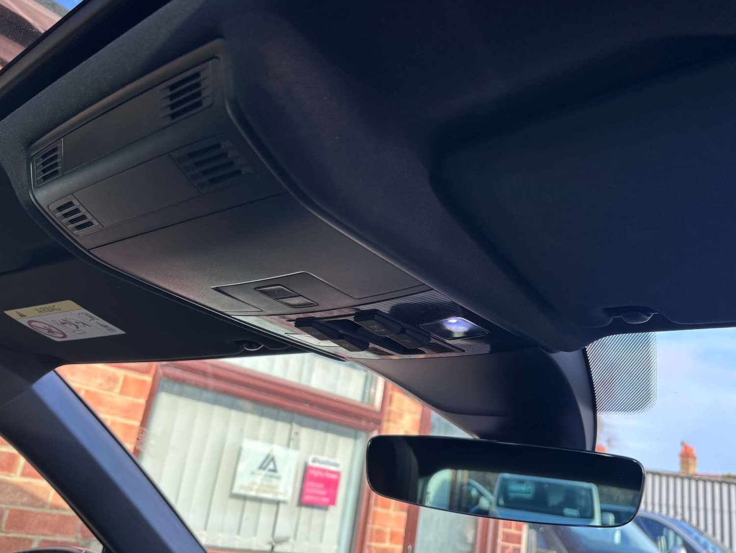 Used Volkswagen Tiguan 2017 for sale - 77198043: Photo 56