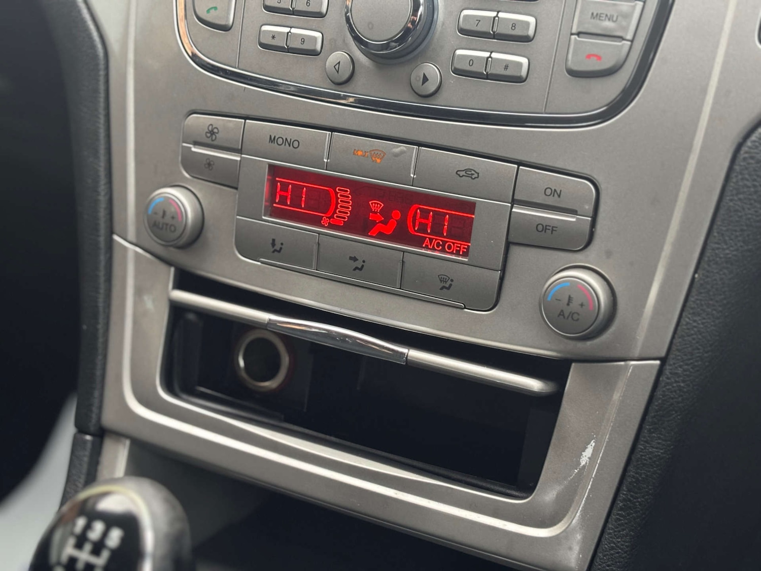 Used Ford Mondeo 2008 for sale - 77393387: Photo 31