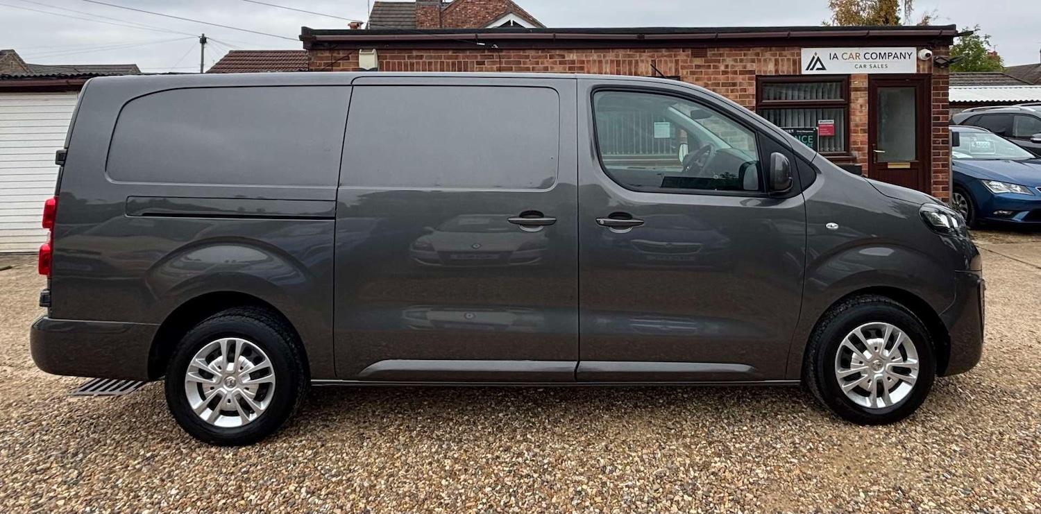 Used Vauxhall Vivaro 2021 for sale - 76681862: Photo 2