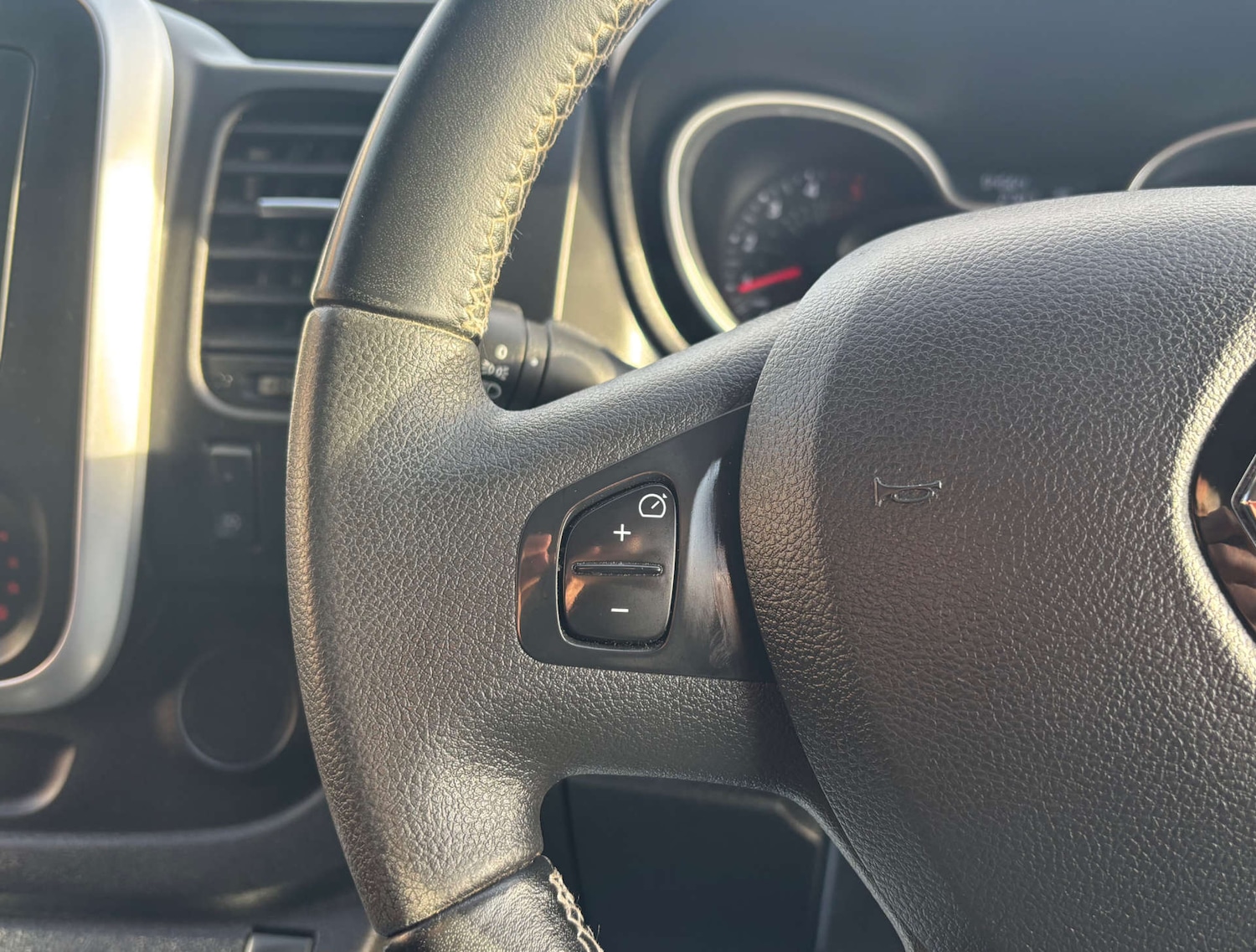 Used Renault Trafic 2021 for sale - 76845388: Photo 35