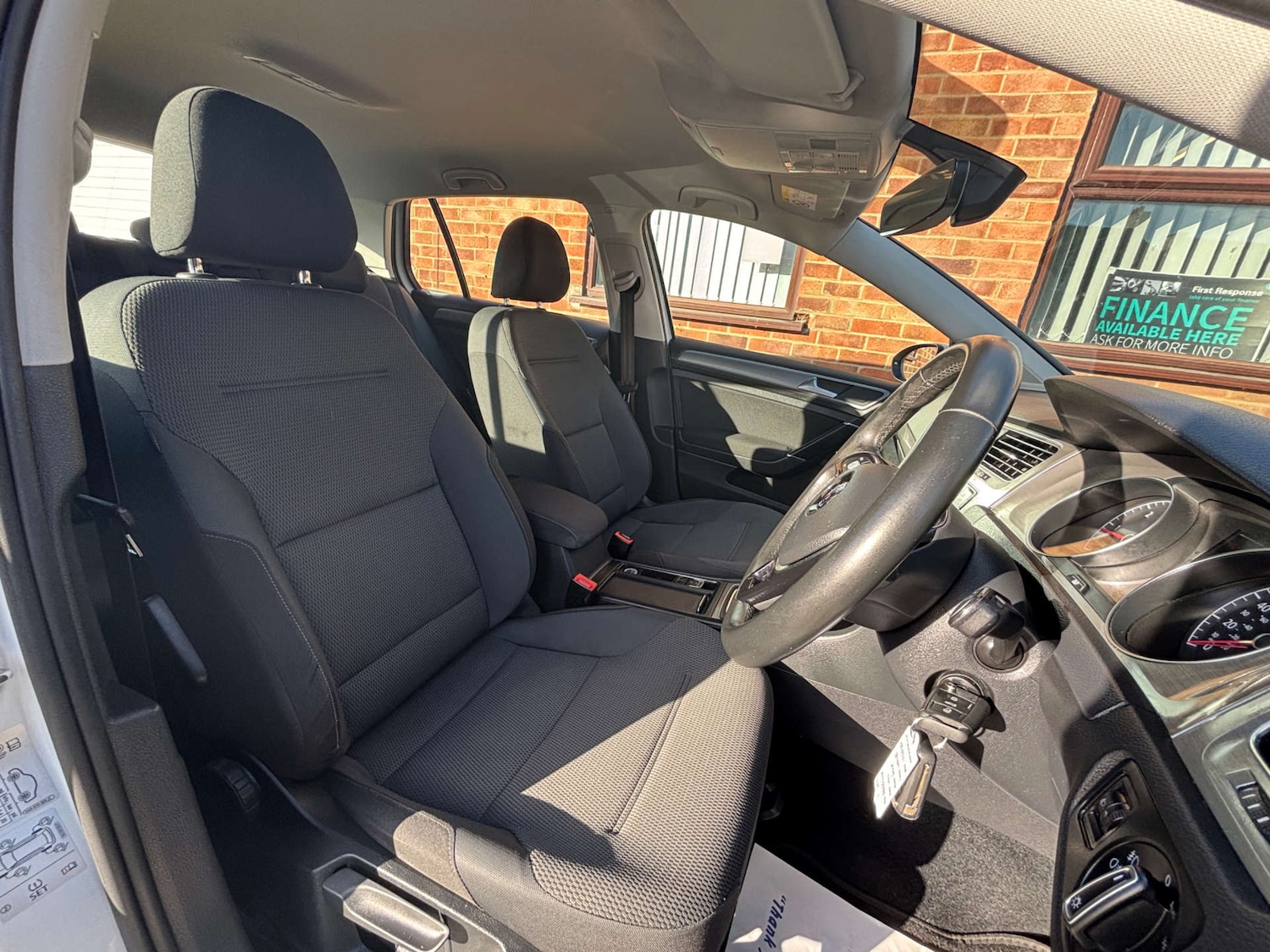 Used Volkswagen Golf 2016 for sale - 76681838: Photo 36