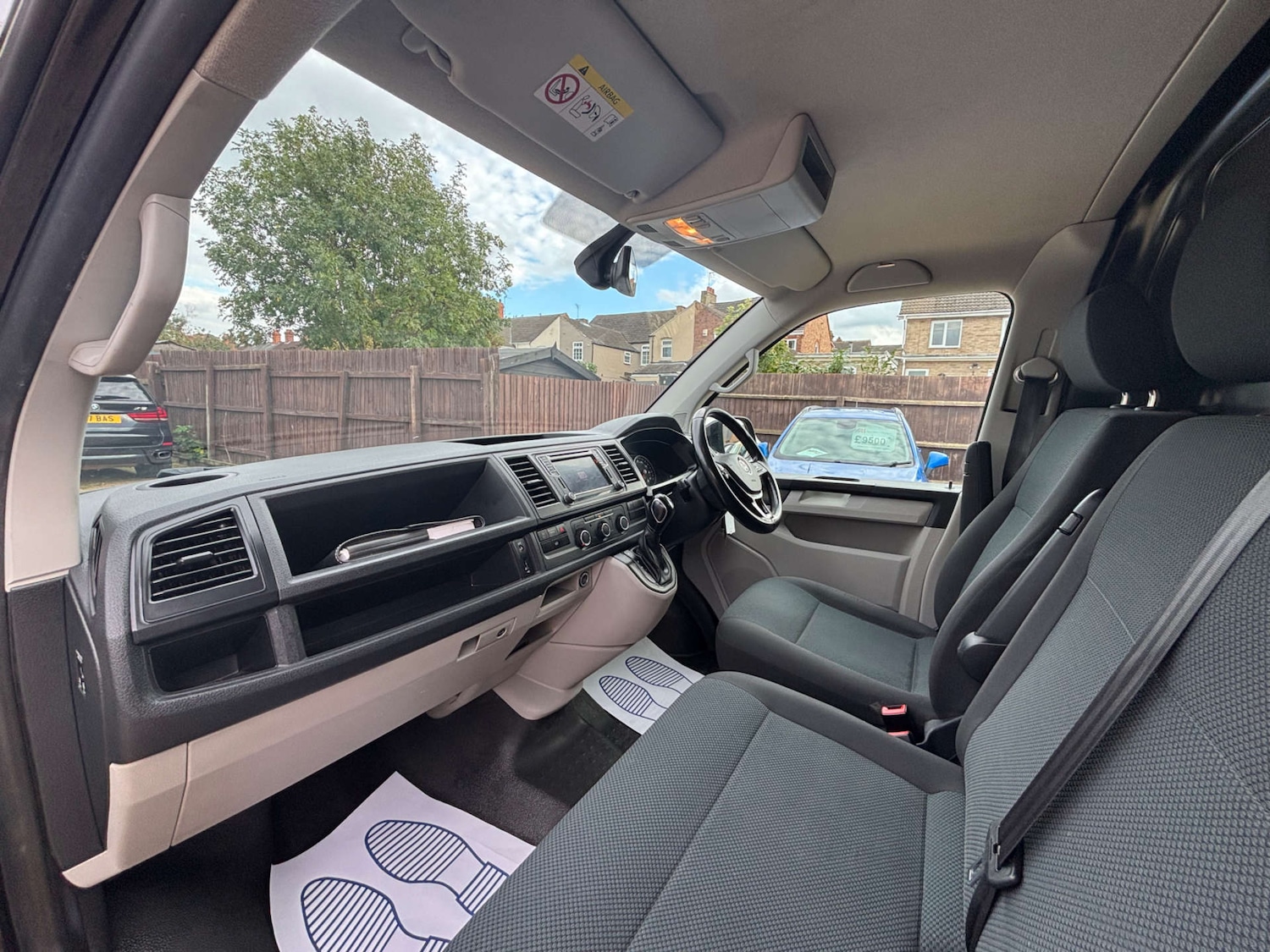 Used Volkswagen Transporter 2017 for sale - 77172428: Photo 16