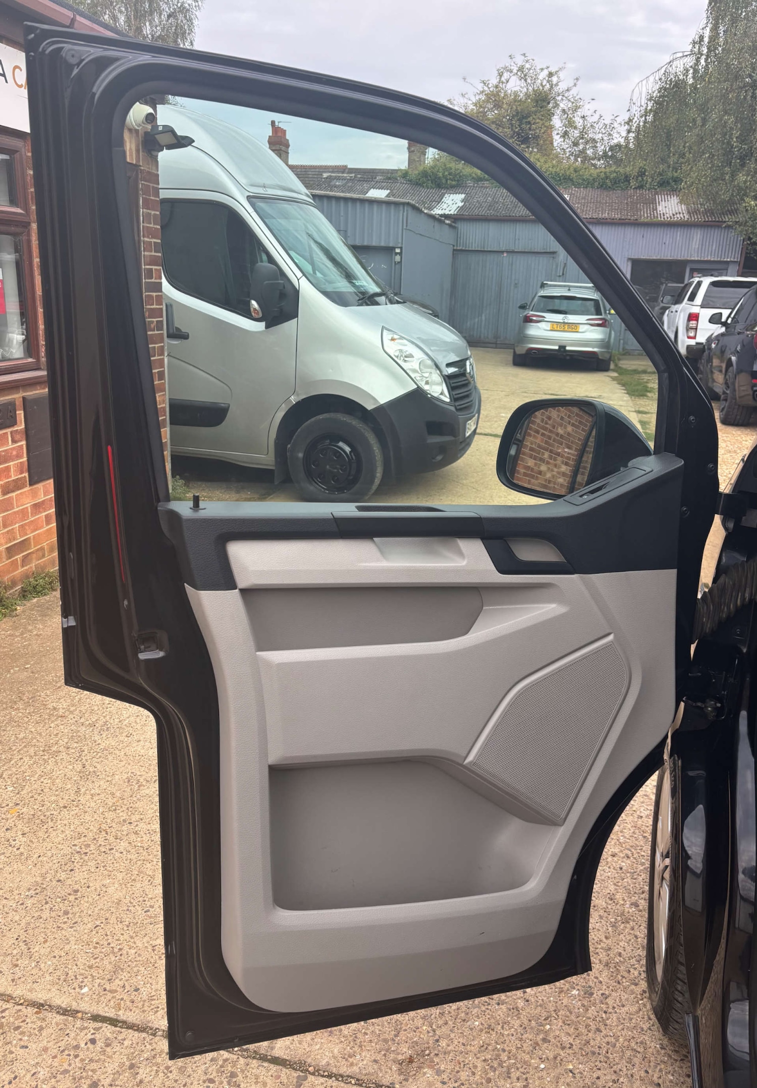 Used Volkswagen Transporter 2017 for sale - 77172428: Photo 18