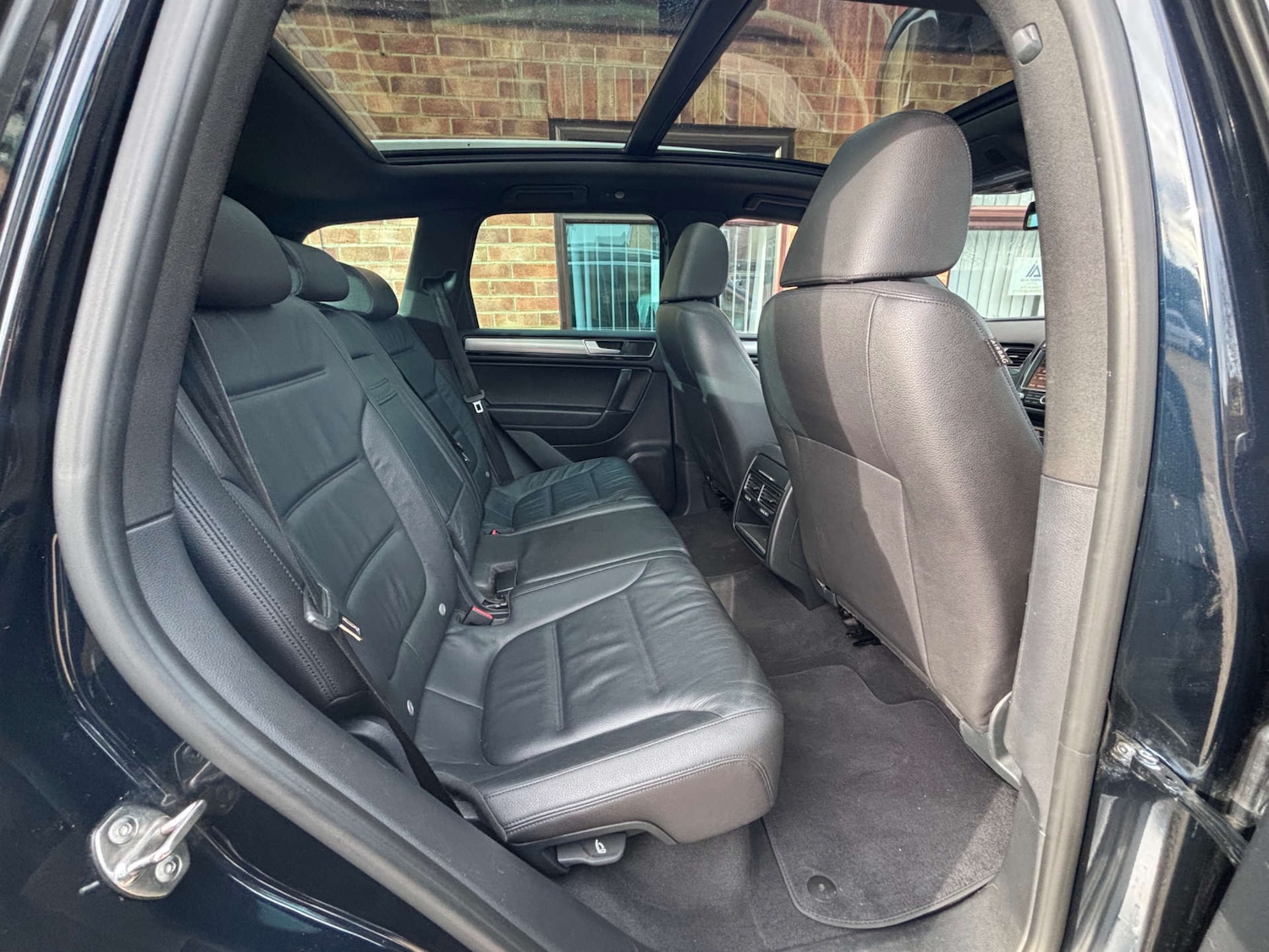 Used Volkswagen Touareg 2014 for sale - 77881401: Photo 27