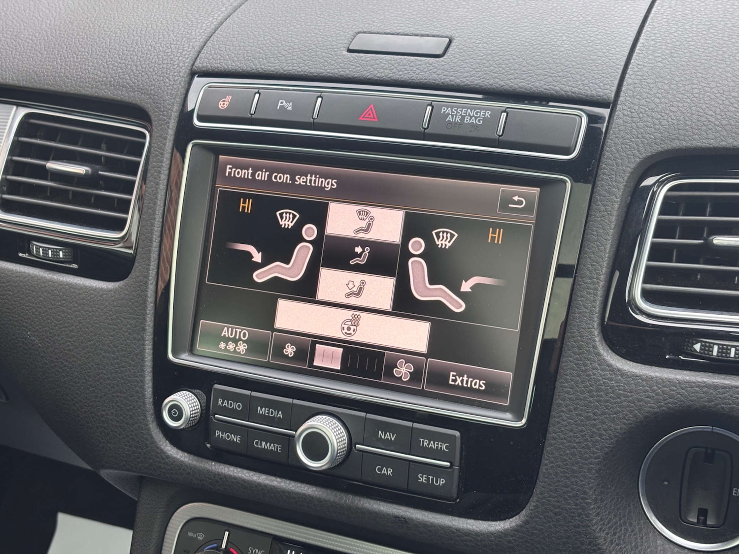 Used Volkswagen Touareg 2014 for sale - 77881401: Photo 48