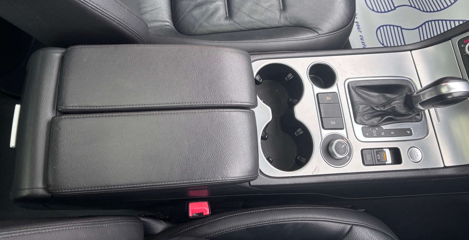 Used Volkswagen Touareg 2014 for sale - 77881401: Photo 56