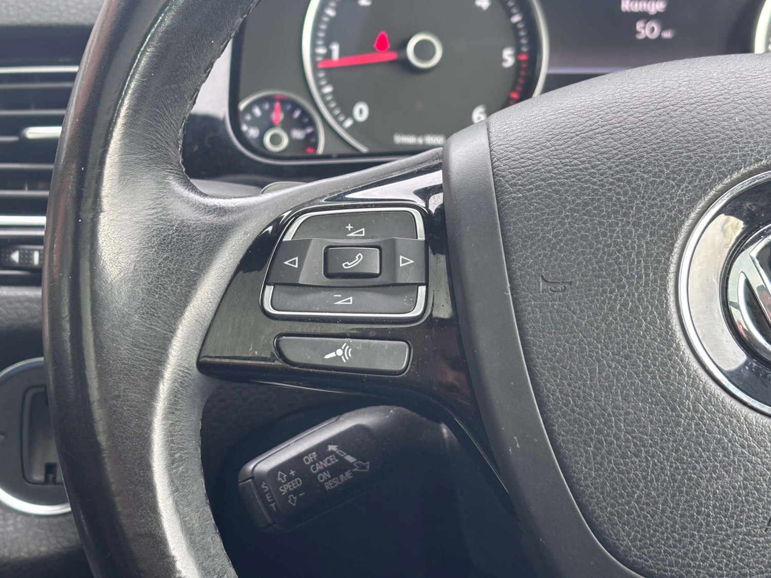 Used Volkswagen Touareg 2014 for sale - 77881401: Photo 59