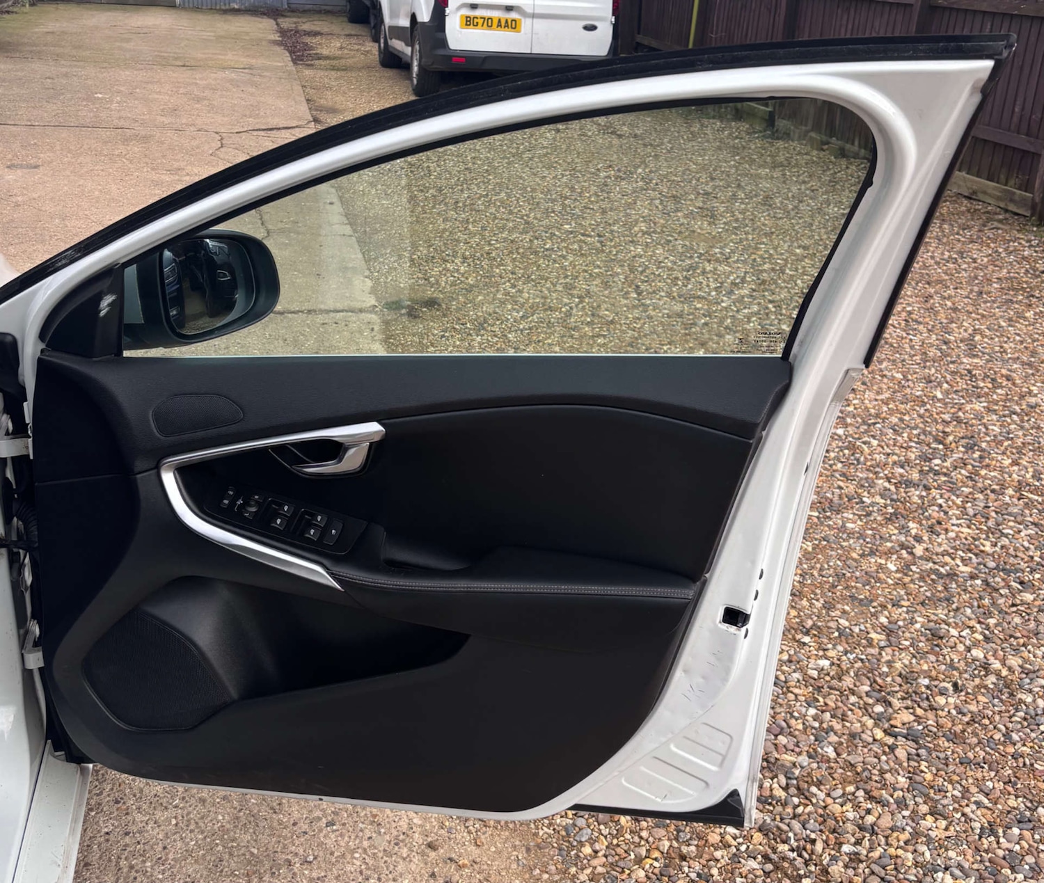 Used Volvo V40 2015 for sale - 78122070: Photo 32