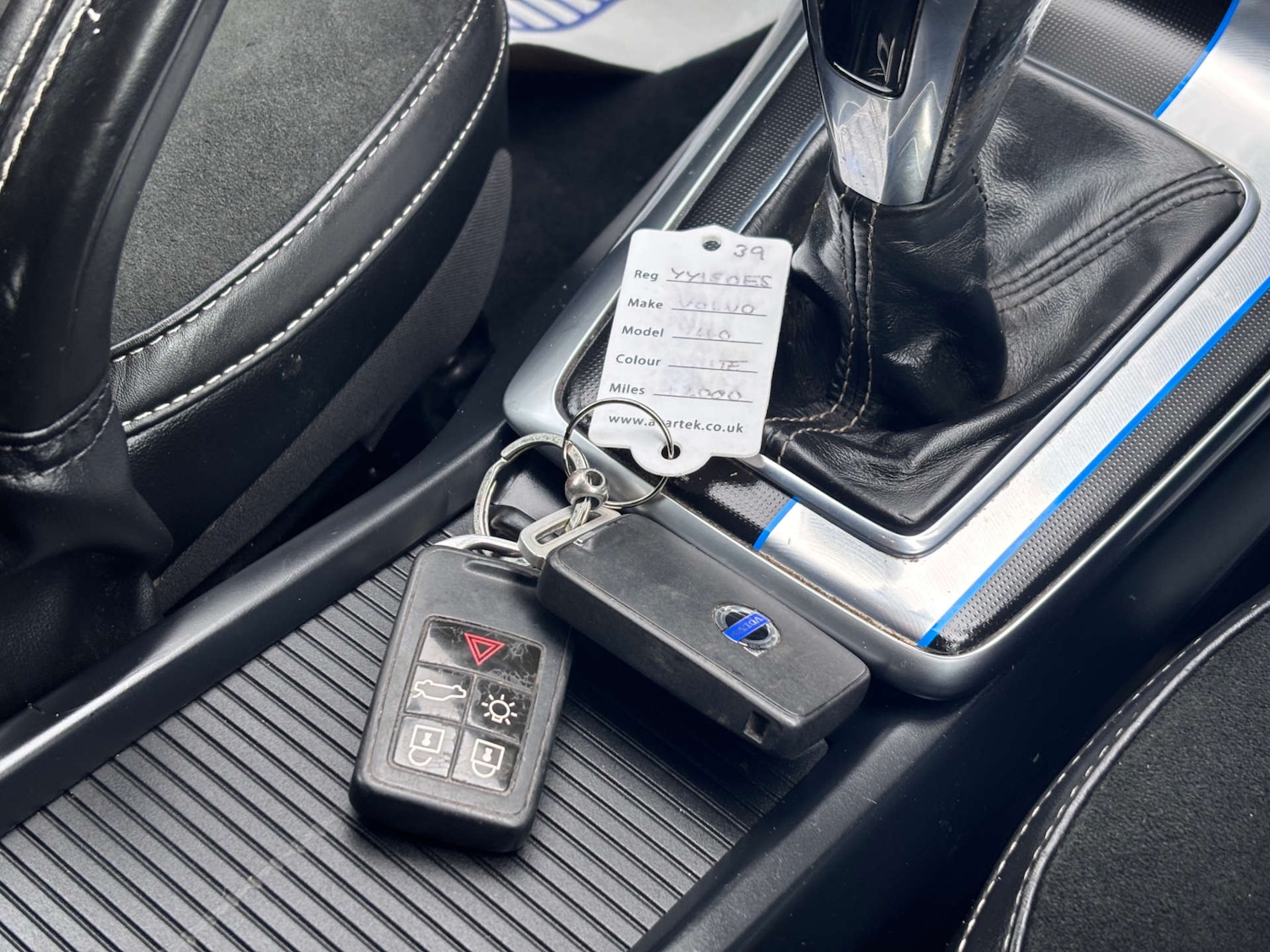 Used Volvo V40 2015 for sale - 78122070: Photo 54