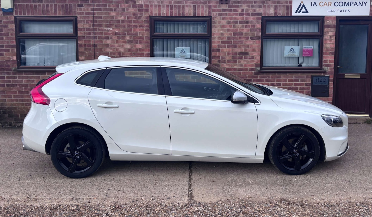 Used Volvo V40 2015 for sale - 78122070: Photo 8