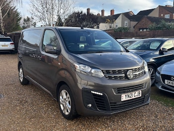 Vauxhall Vivaro feature image