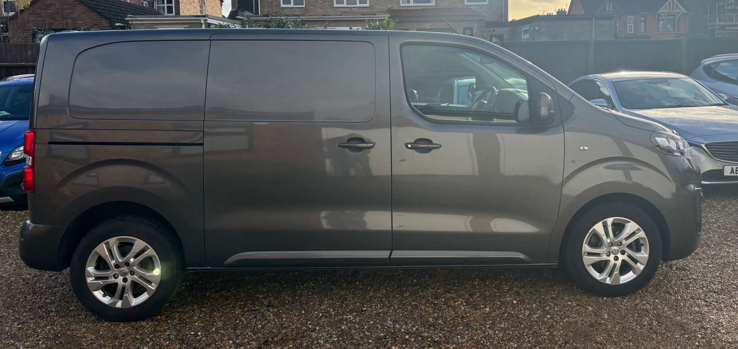 Used Vauxhall Vivaro 2021 for sale - 77393385: Photo 2