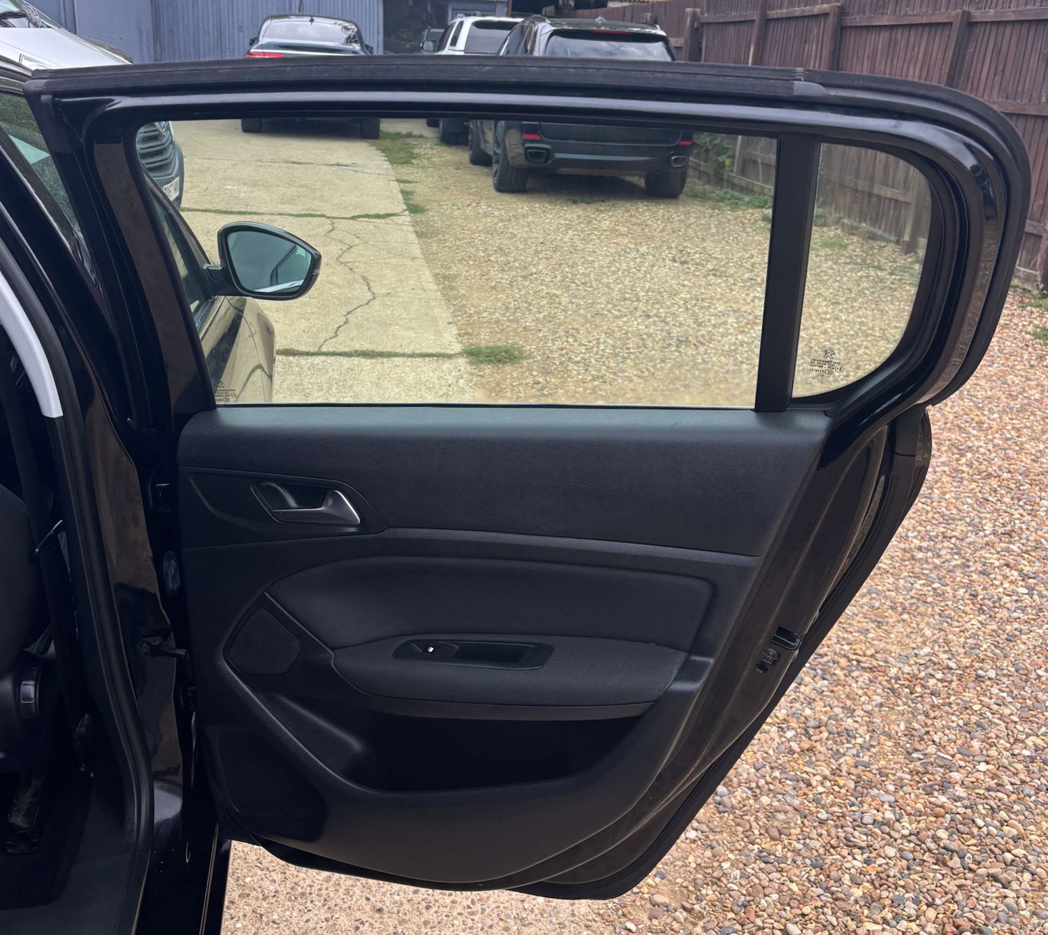 Used Peugeot 308 2016 for sale - 76681850: Photo 27