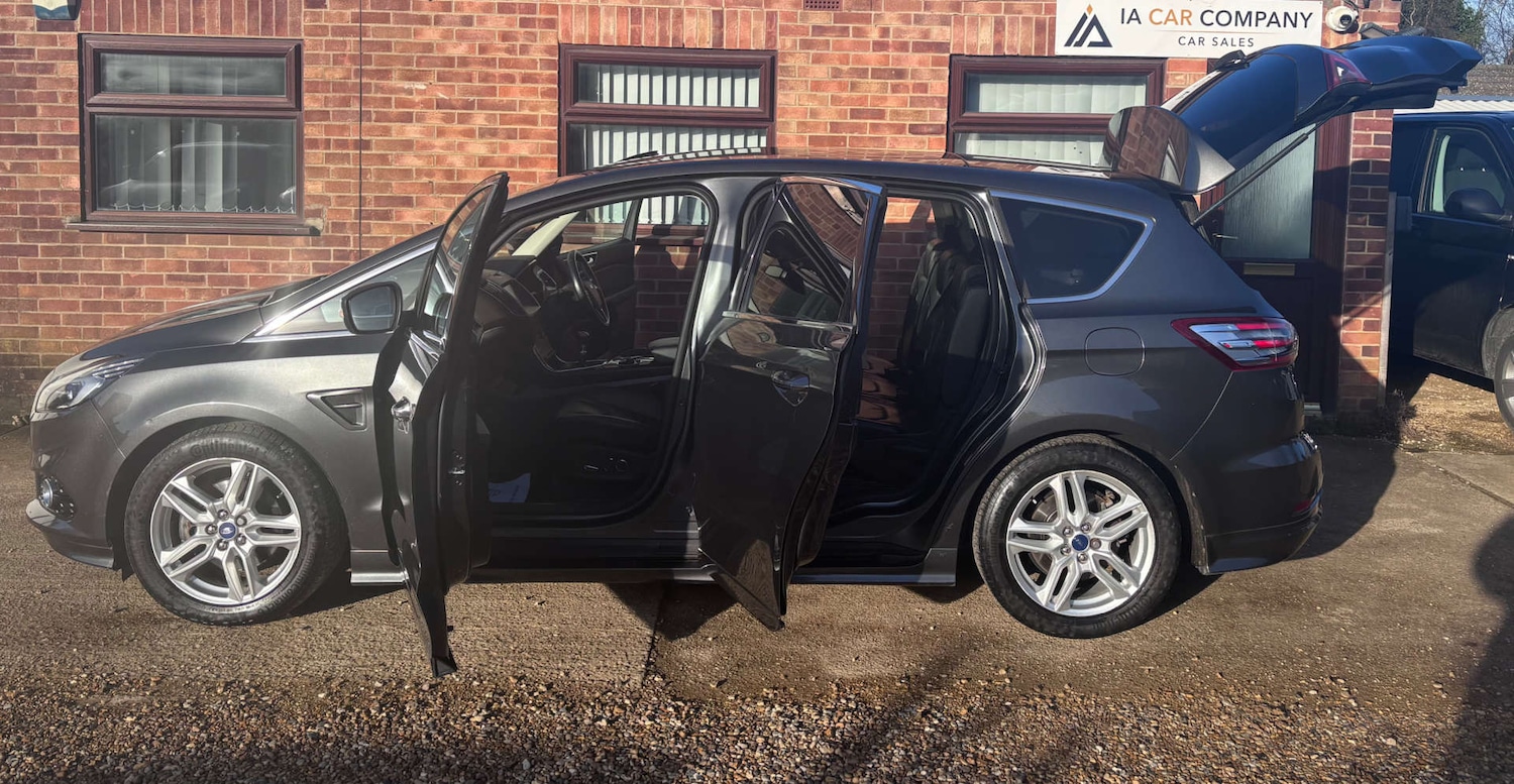 Used Ford S-Max 2015 for sale - 77393393: Photo 10