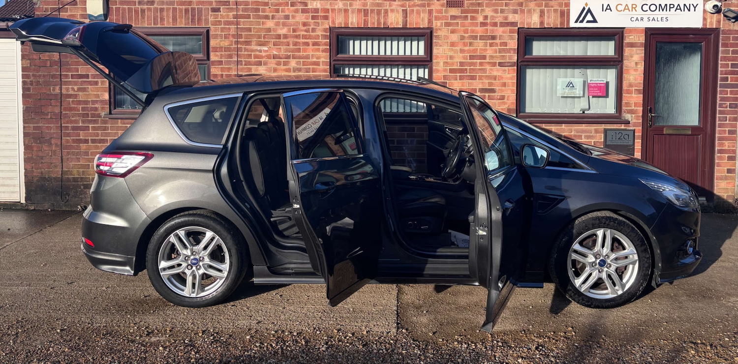 Used Ford S-Max 2015 for sale - 77393393: Photo 12