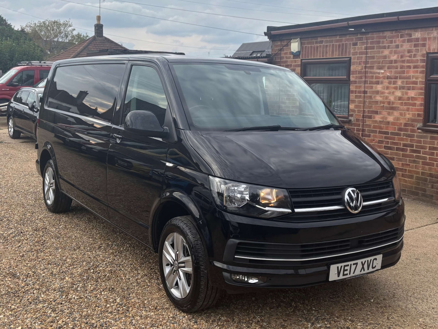 Used Volkswagen Transporter 2017 for sale - 76681864: Photo 1