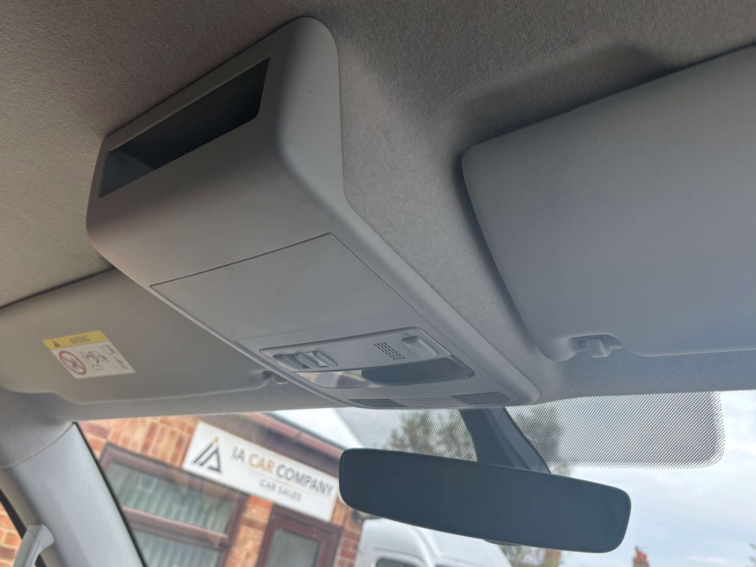 Used Volkswagen Transporter 2017 for sale - 76681864: Photo 39