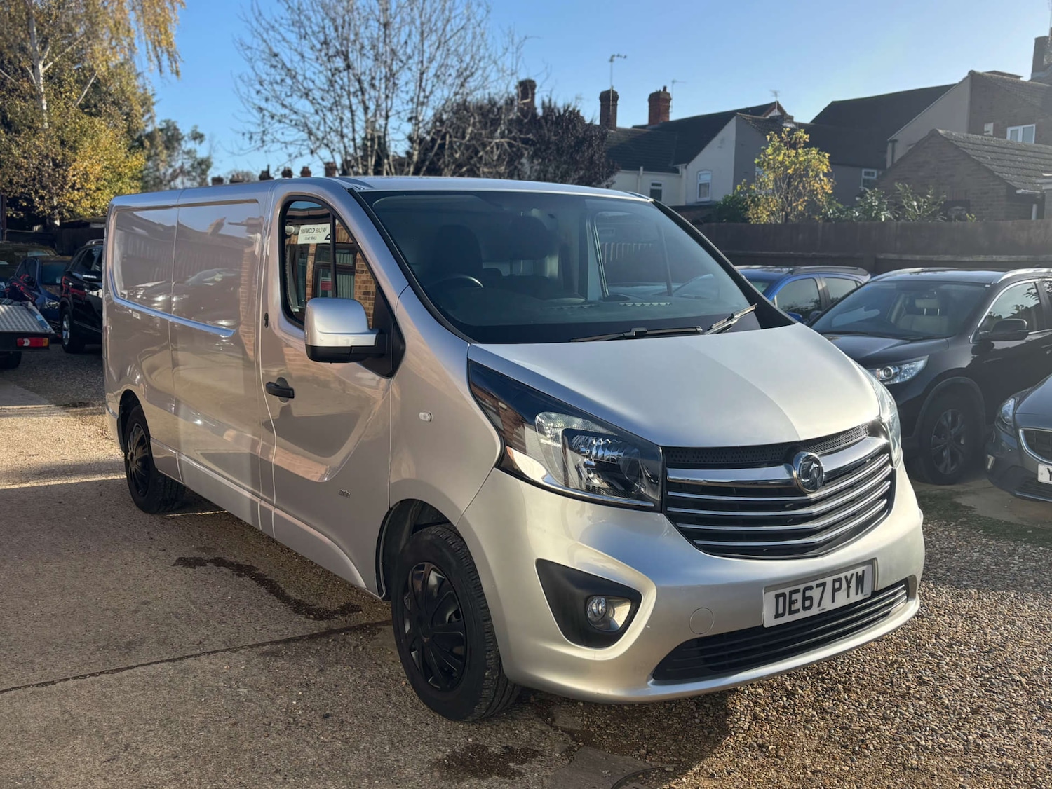 Used Vauxhall Vivaro 2017 for sale - 76681839: Photo 1
