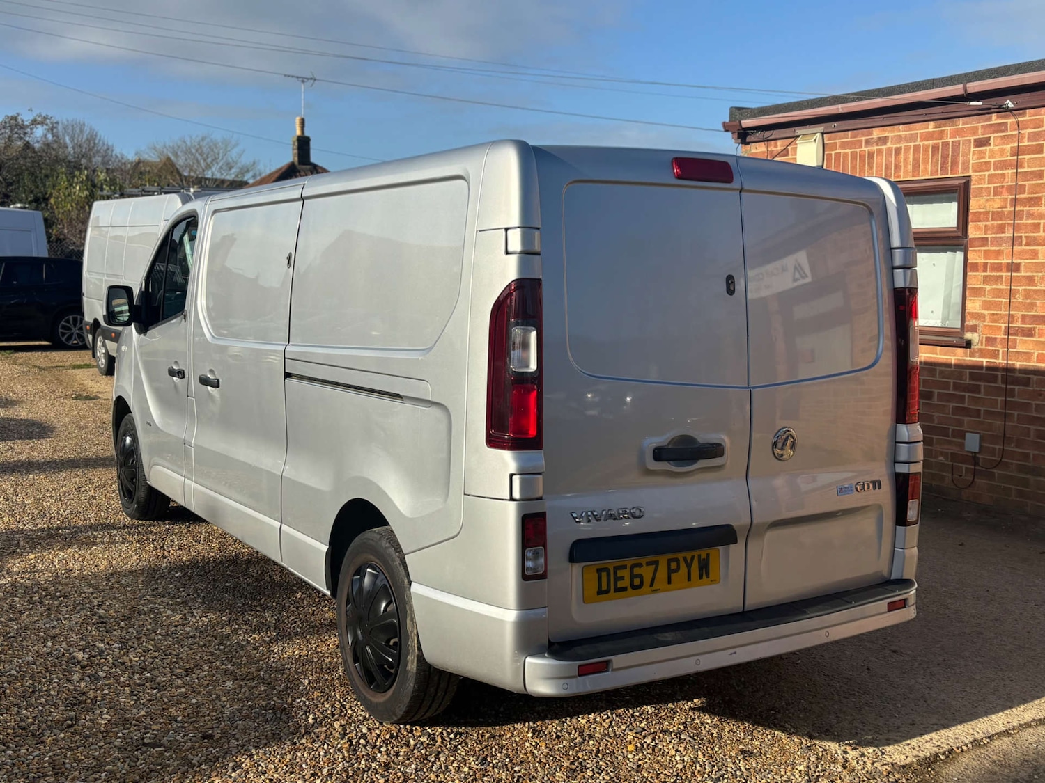 Used Vauxhall Vivaro 2017 for sale - 76681839: Photo 5