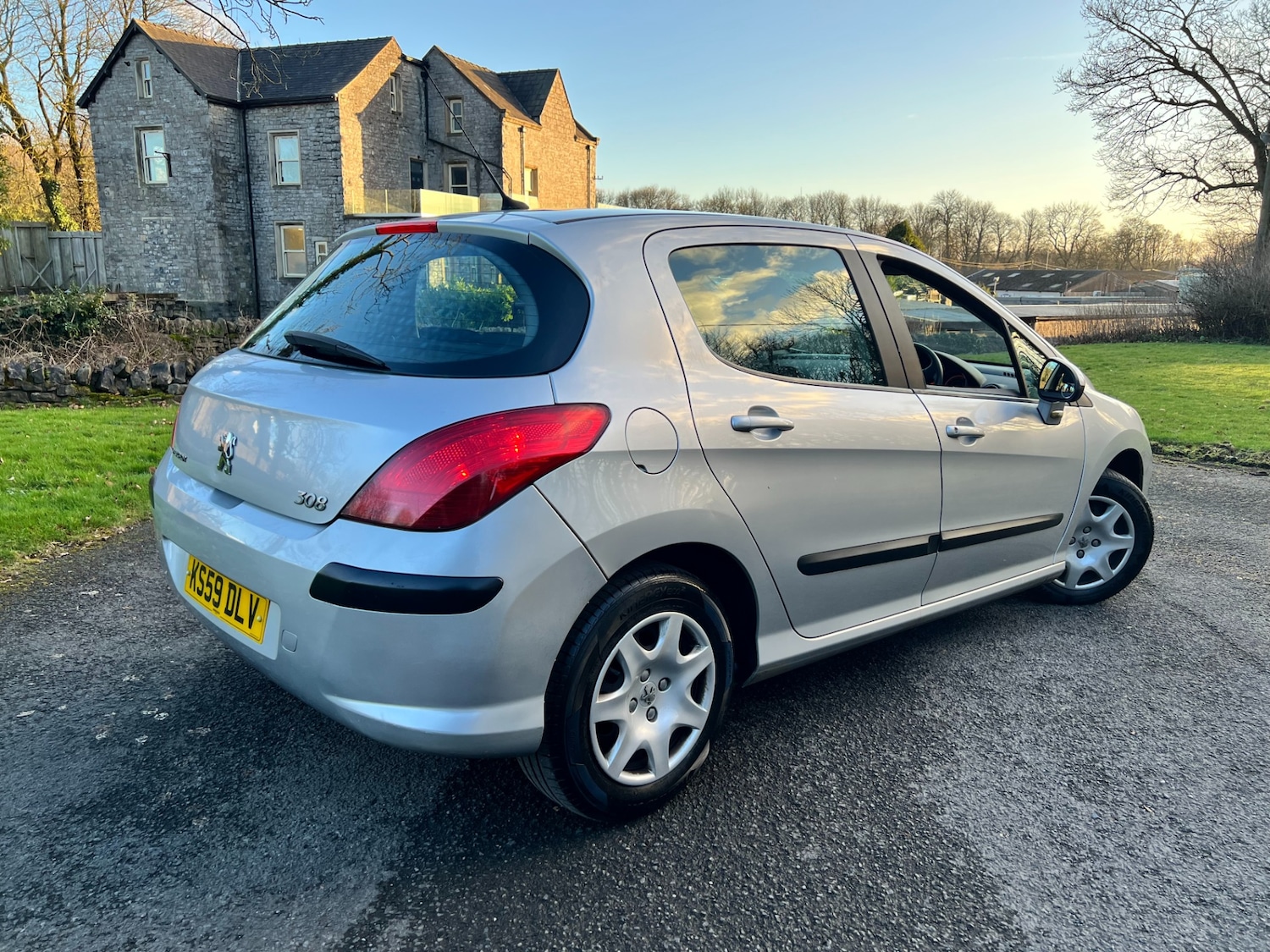 Used Peugeot 308 2010 for sale - 77888714: Photo 5