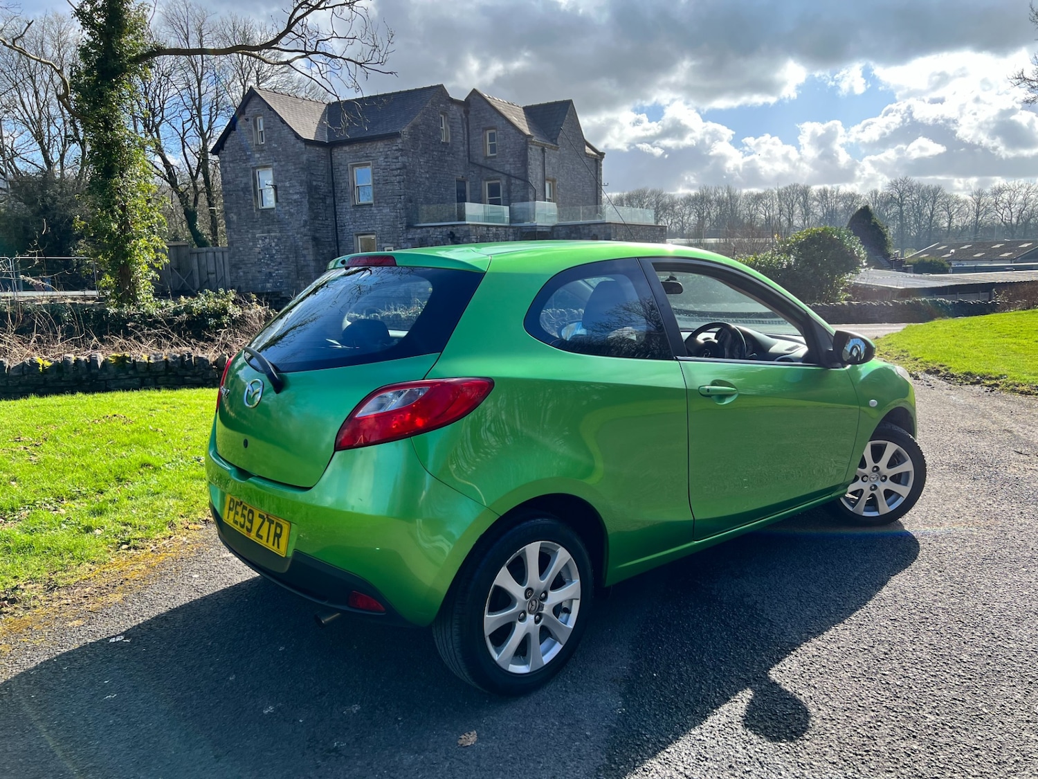 Used Mazda Mazda2 2009 for sale - 77946421: Photo 5