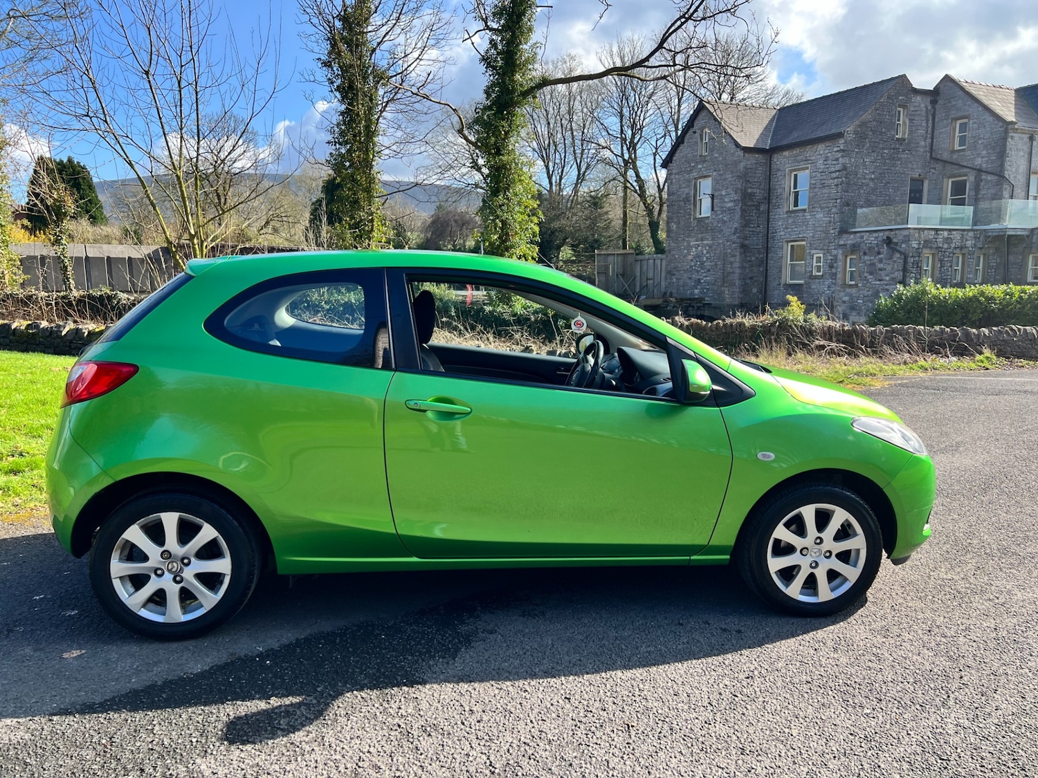 Used Mazda Mazda2 2009 for sale - 77946421: Photo 8