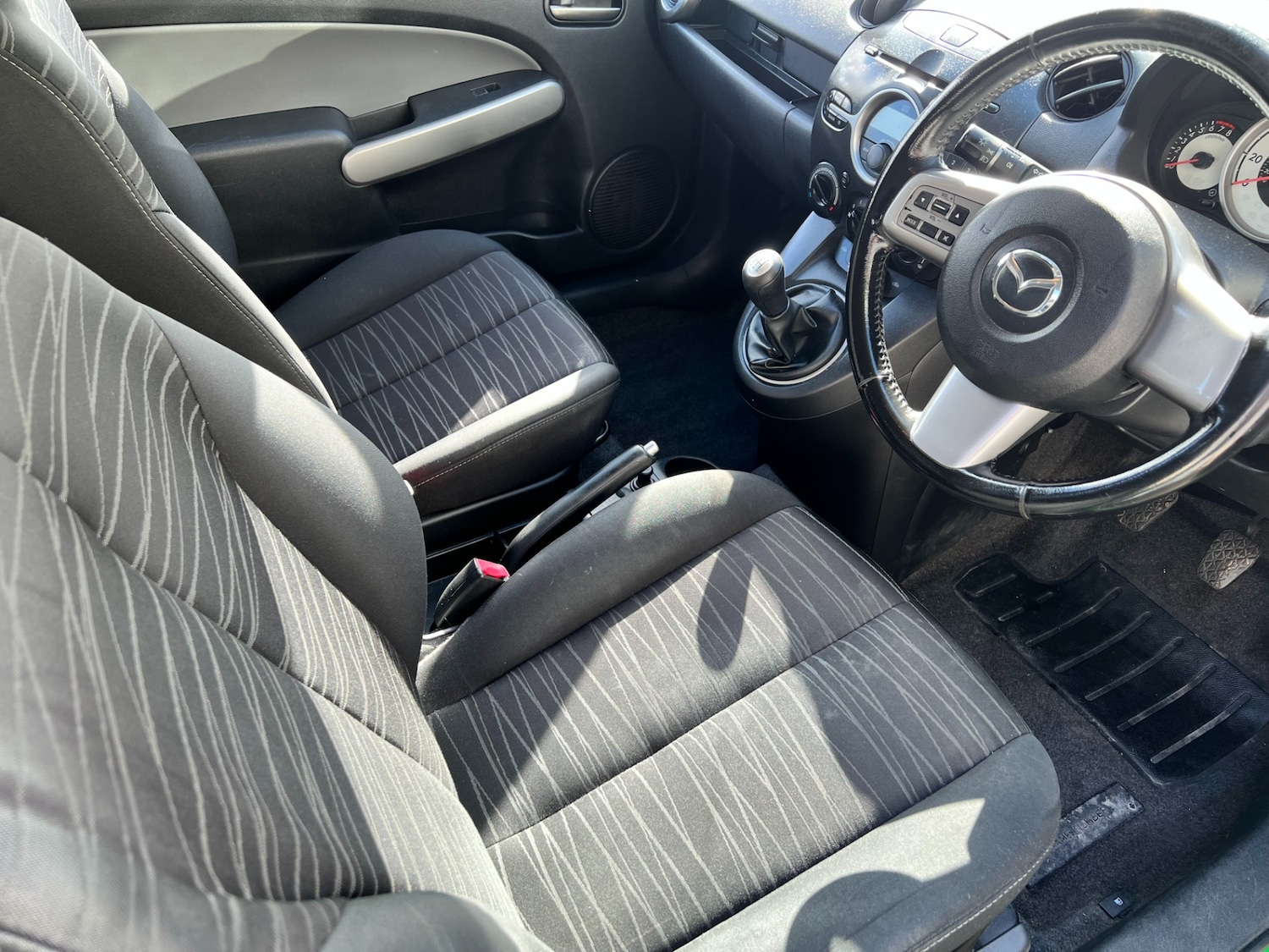 Used Mazda Mazda2 2009 for sale - 77946421: Photo 9