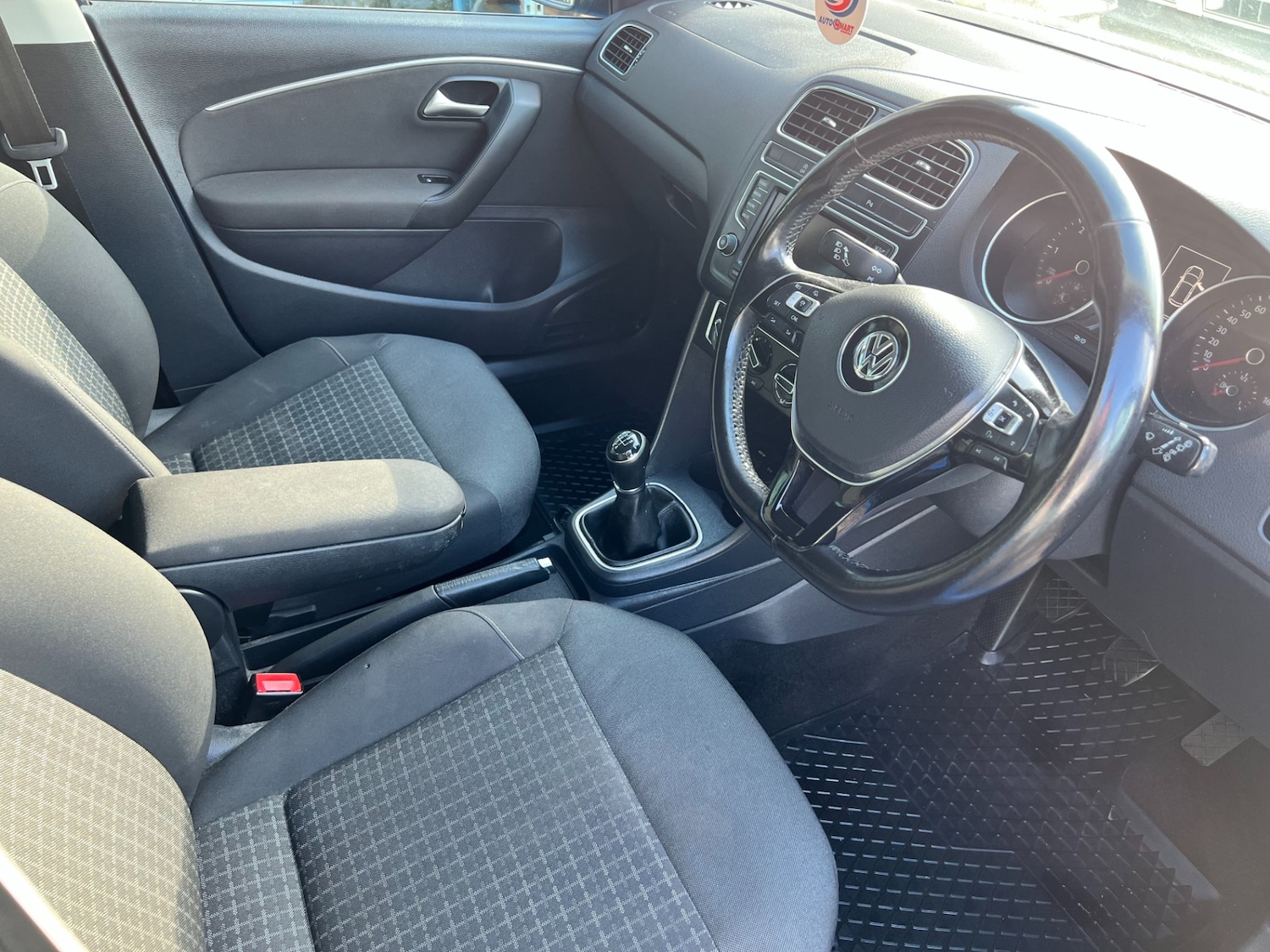 Used Volkswagen Polo 2014 for sale - 77890532: Photo 9