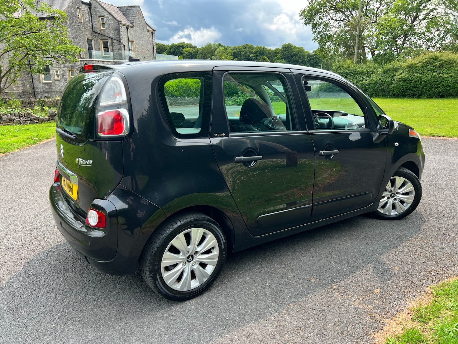 Vehicle 4