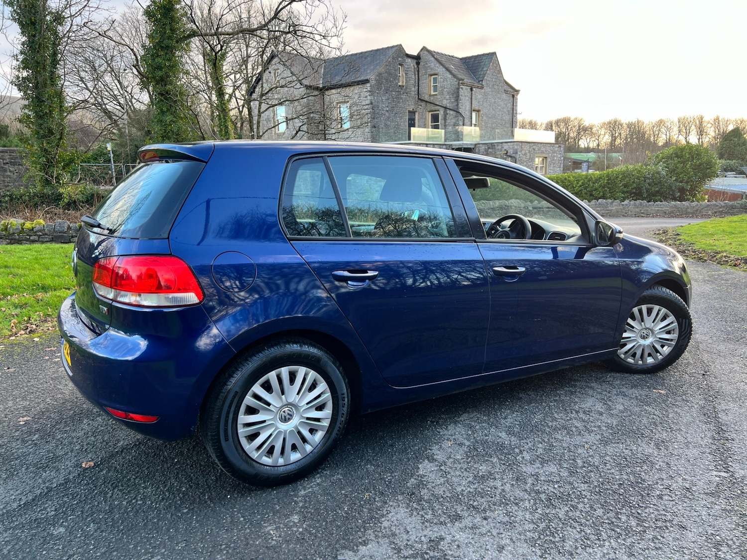 Used Volkswagen Golf 2010 for sale - 77094058: Photo 4