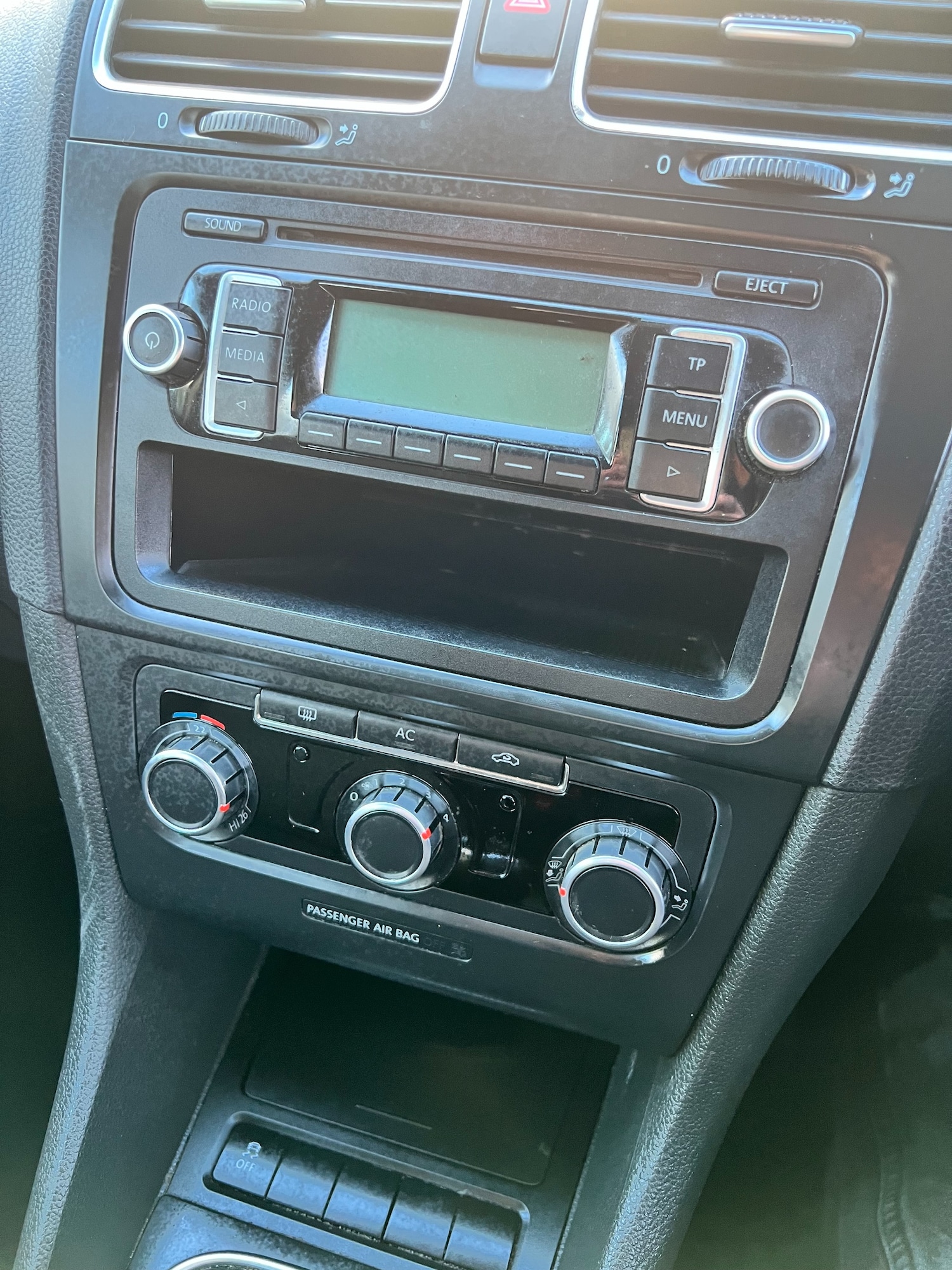 Used Volkswagen Golf 2010 for sale - 77094058: Photo 8