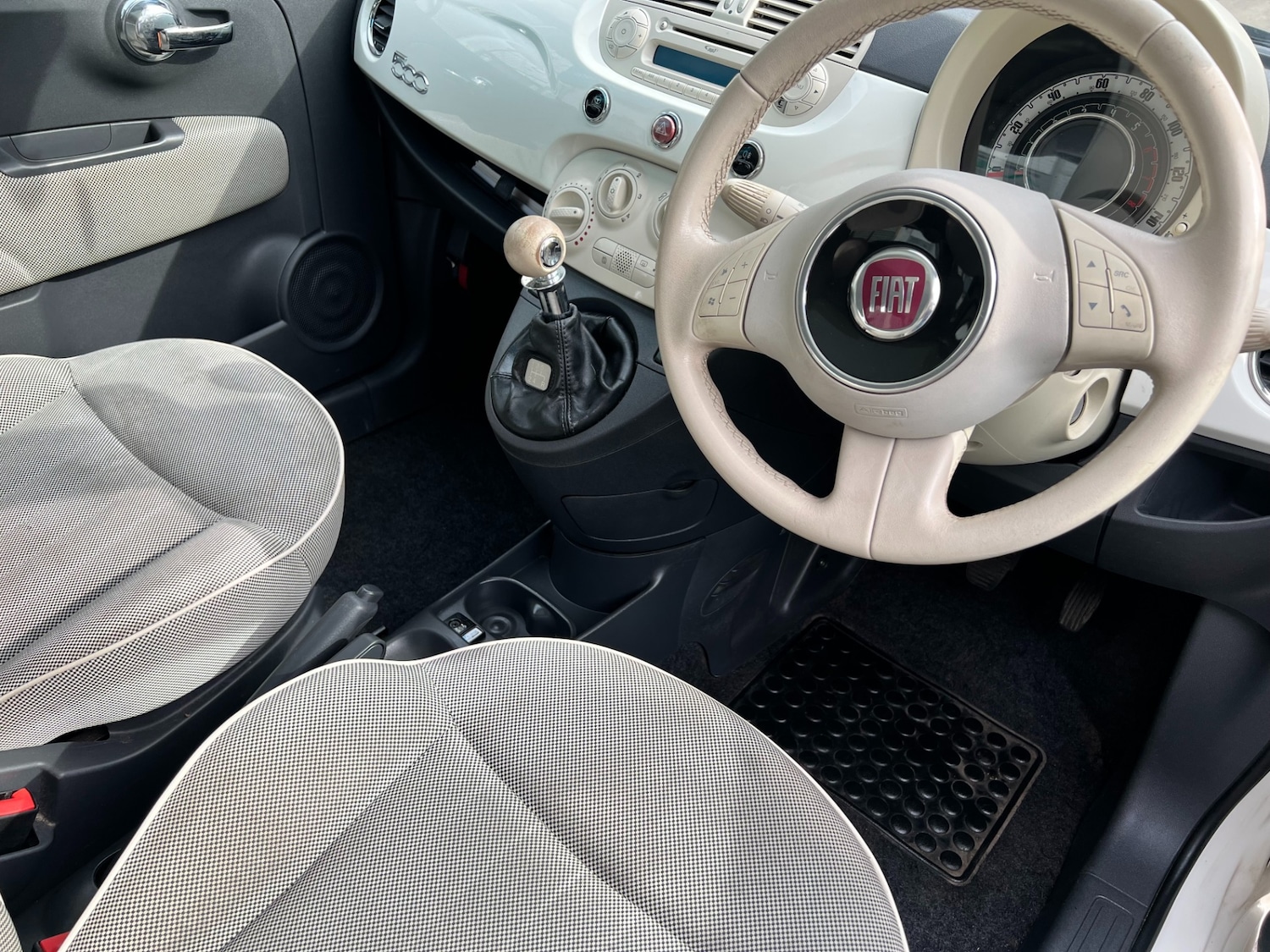 Used Fiat 500 2011 for sale - 78166060: Photo 9
