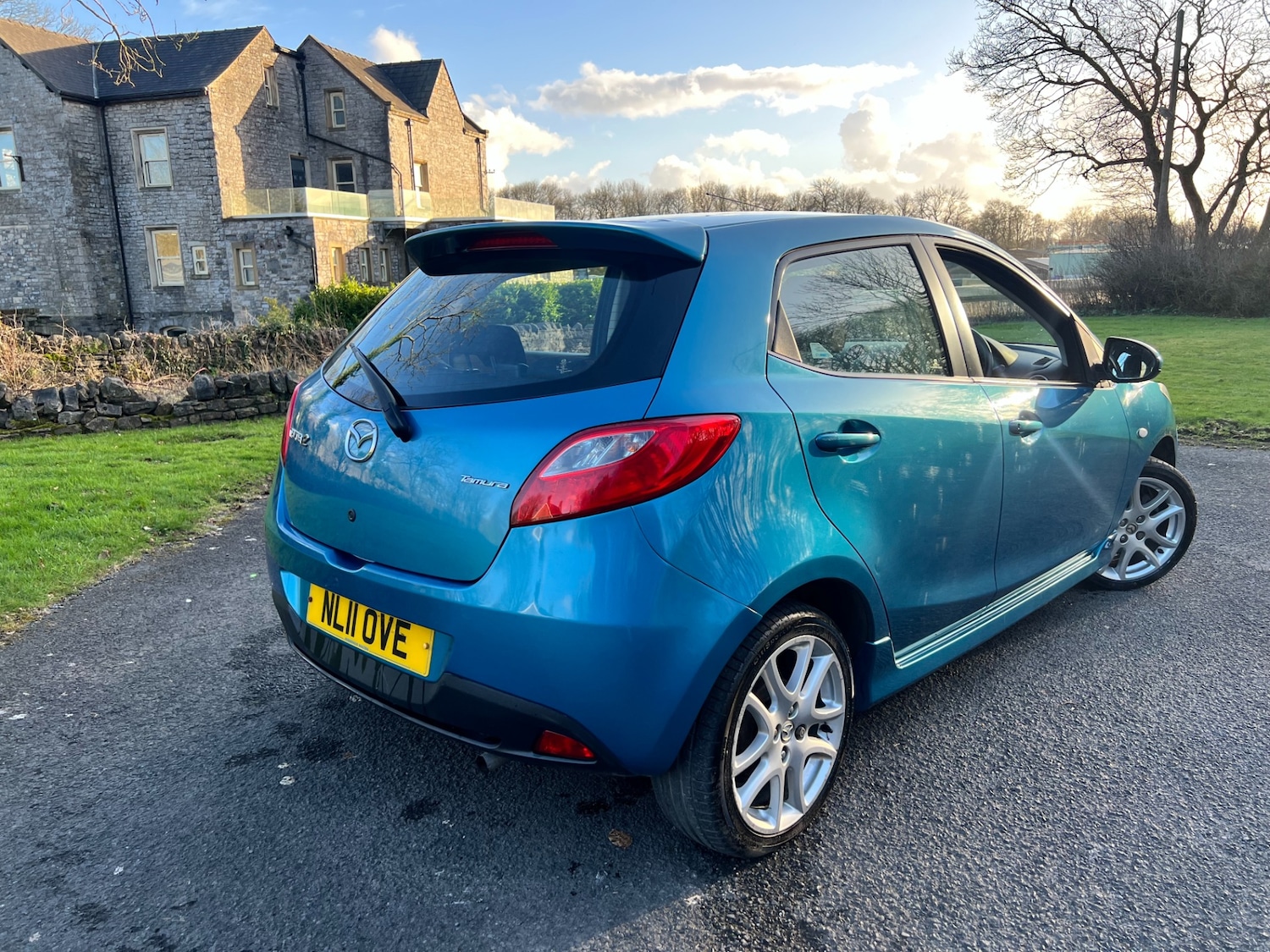 Used Mazda Mazda2 2011 for sale - 77946465: Photo 4