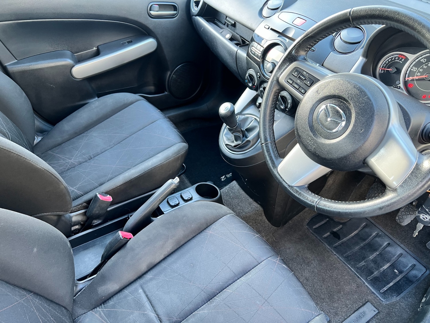 Used Mazda Mazda2 2011 for sale - 77946465: Photo 8