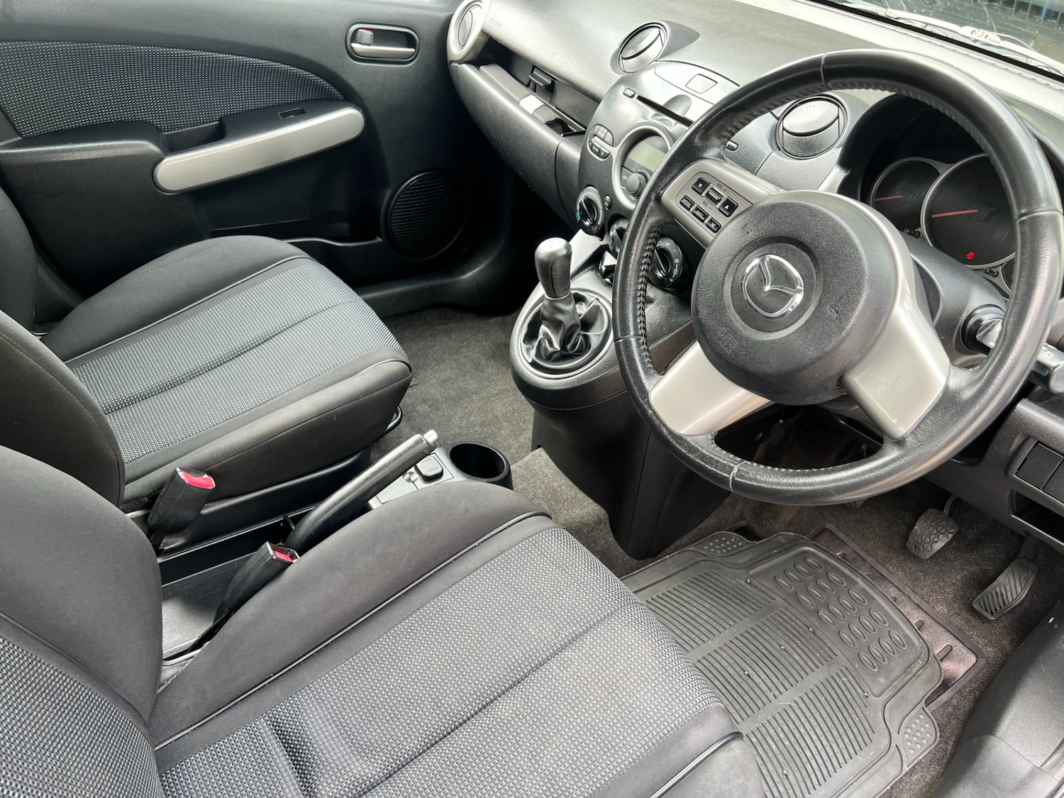 Used Mazda Mazda2 2011 for sale - 78154716: Photo 9