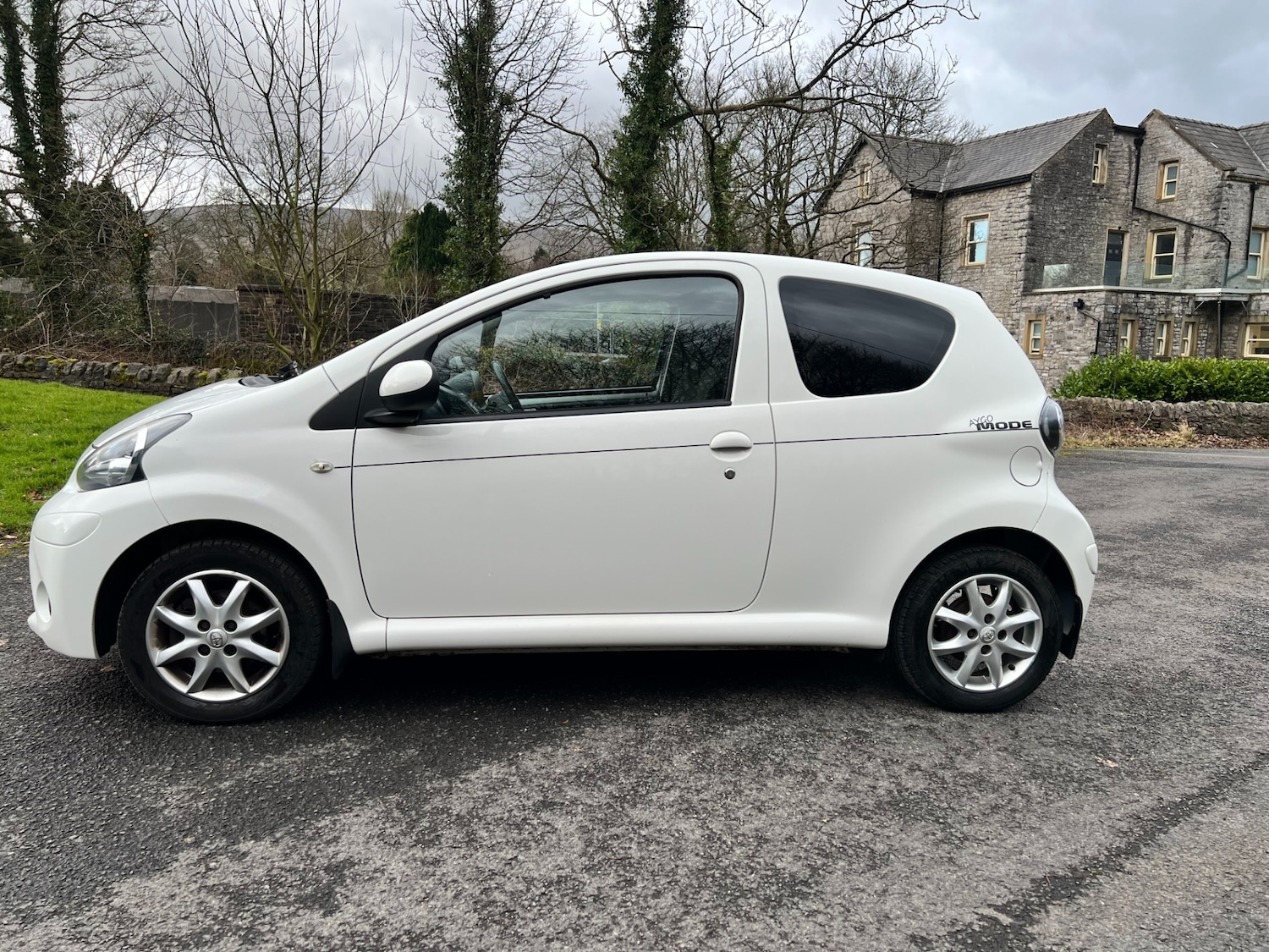 Used Toyota AYGO 2013 for sale - 77474948: Photo 4