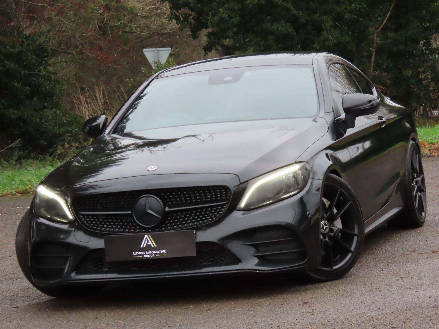 Used Mercedes-Benz C Class 2018 for sale - 76989619: Photo 2