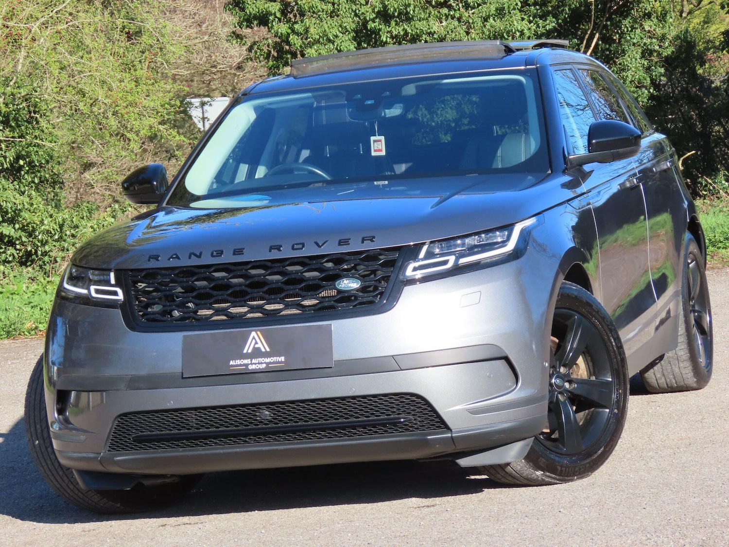 Used Land Rover Range Rover Velar 2018 for sale - 77957859: Photo 2