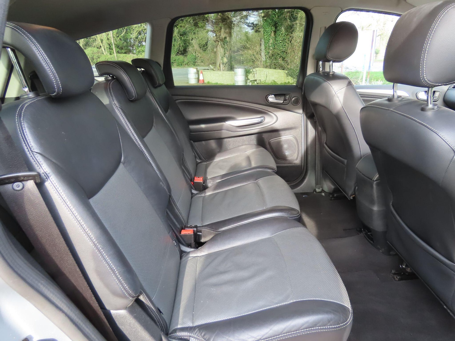 Used Ford S-Max 2010 for sale - 77939563: Photo 9