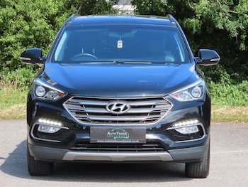 Used Hyundai Santa Fe 2017 for sale - 75257418: Photo