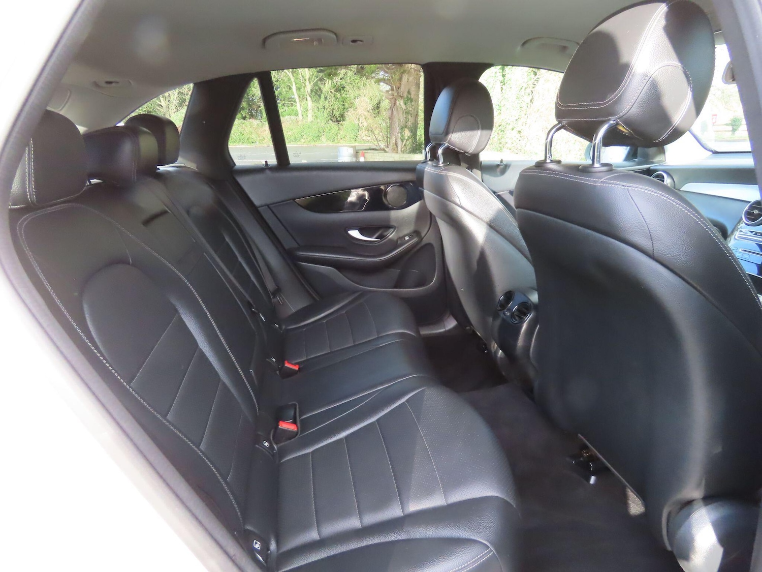 Used Mercedes-Benz GLC 2019 for sale - 76899527: Photo 10