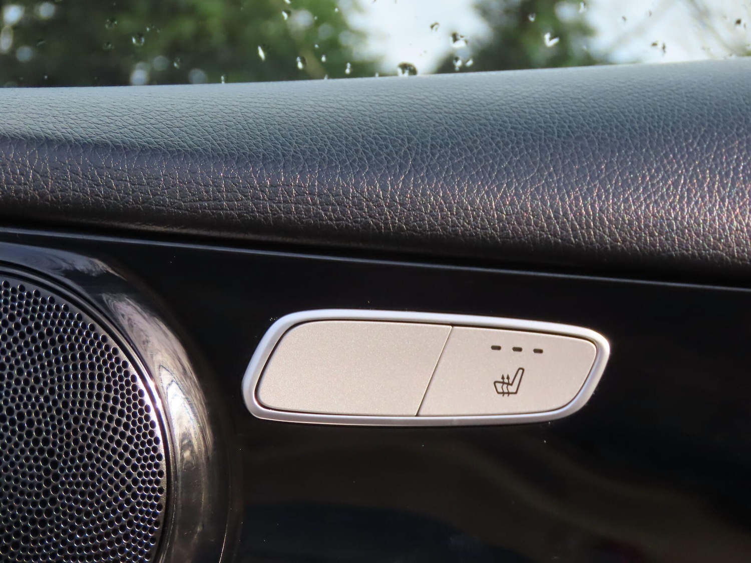 Used Mercedes-Benz GLC 2019 for sale - 76899527: Photo 13