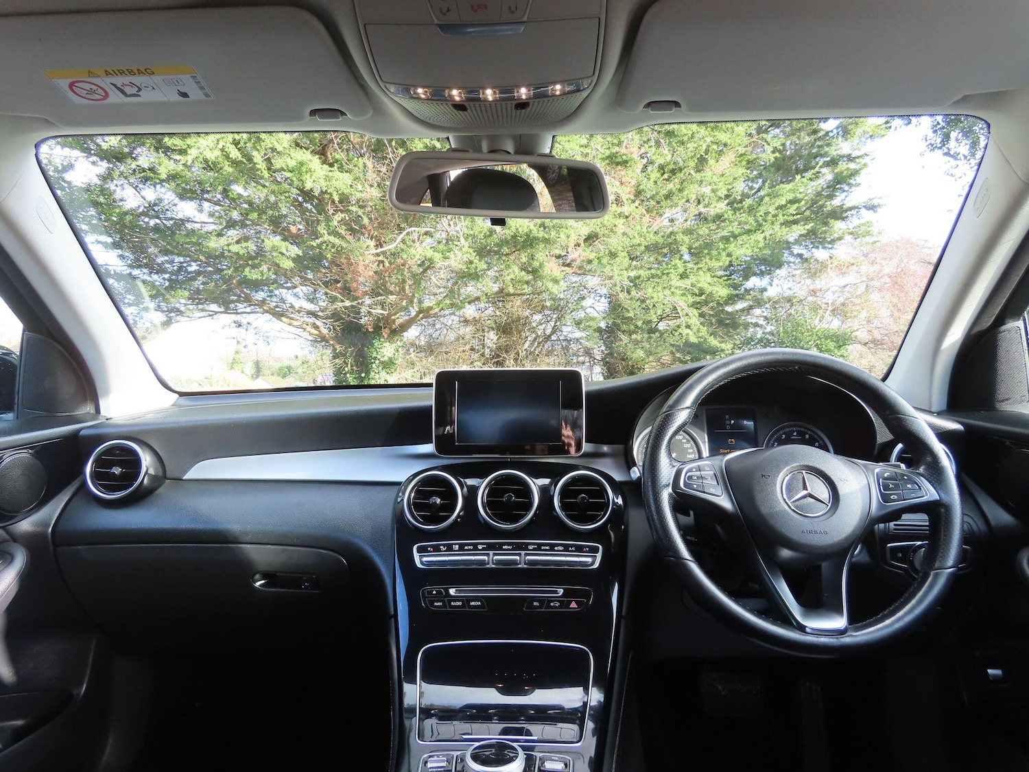 Used Mercedes-Benz GLC 2019 for sale - 76899527: Photo 8