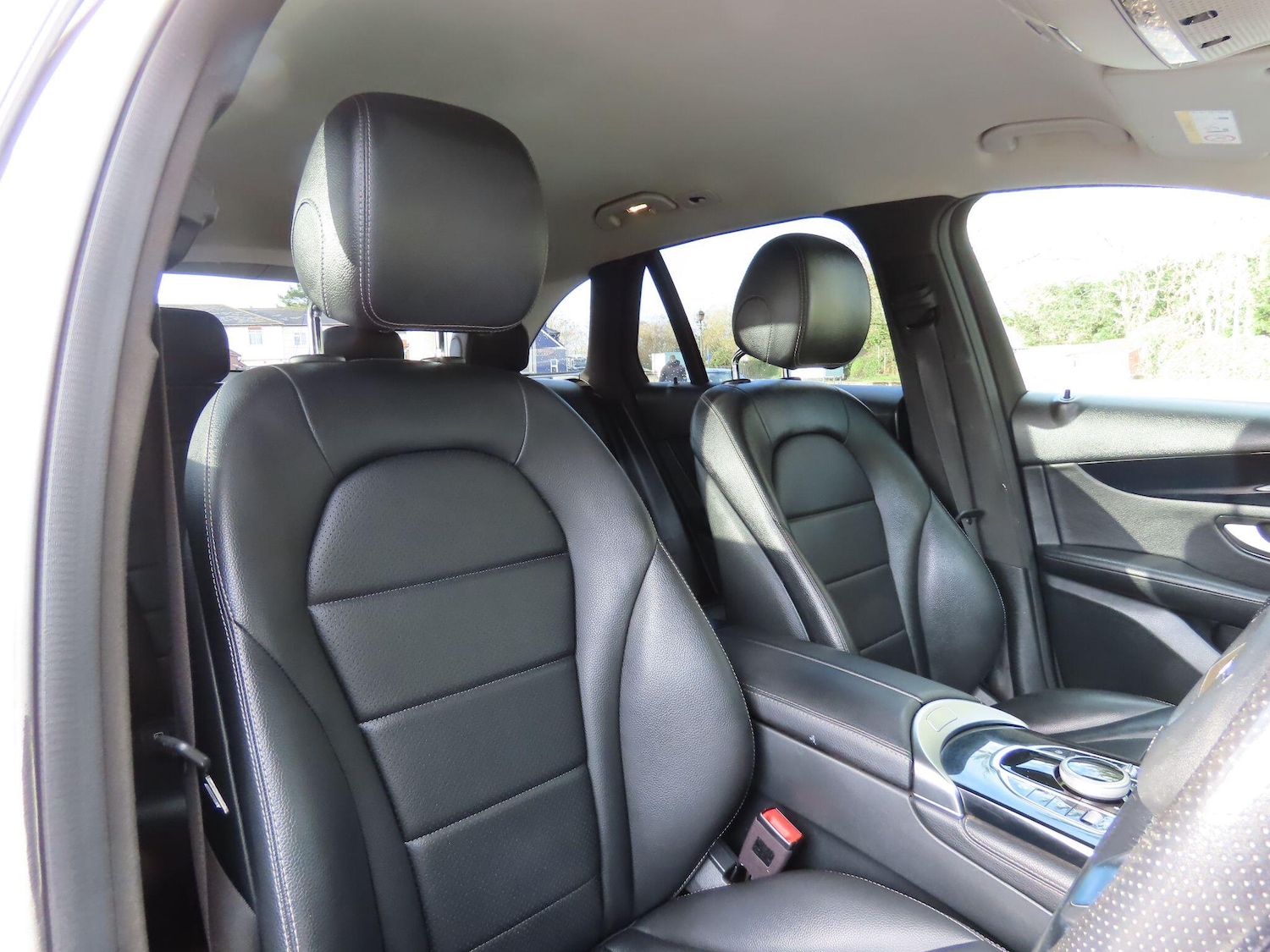 Used Mercedes-Benz GLC 2019 for sale - 76899527: Photo 9