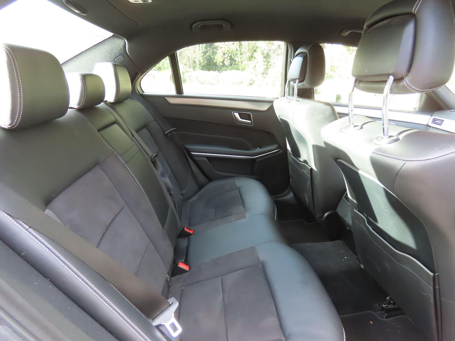 Used Mercedes-Benz E Class 2014 for sale - 76440863: Photo 9