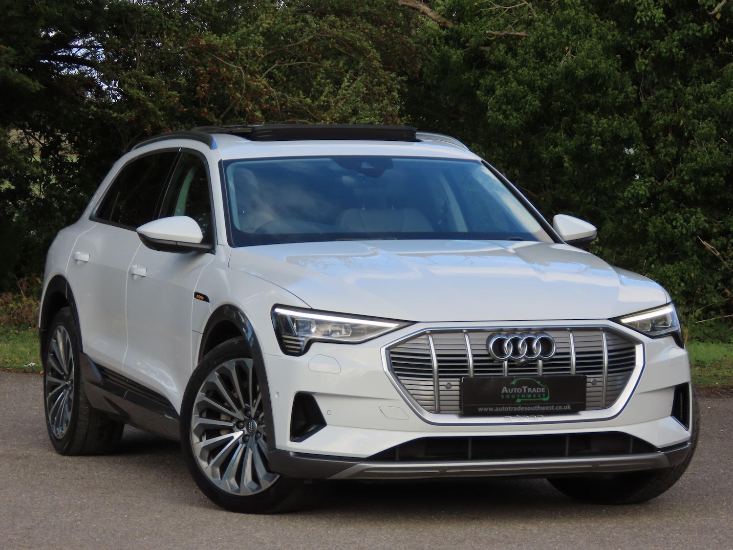 Used Audi e-tron for sale - 76997902: Photo 4