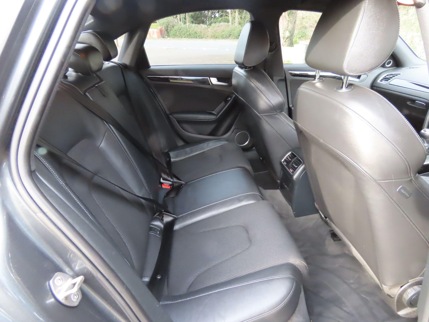 Used Audi A4 2013 for sale - 77203471: Photo 10